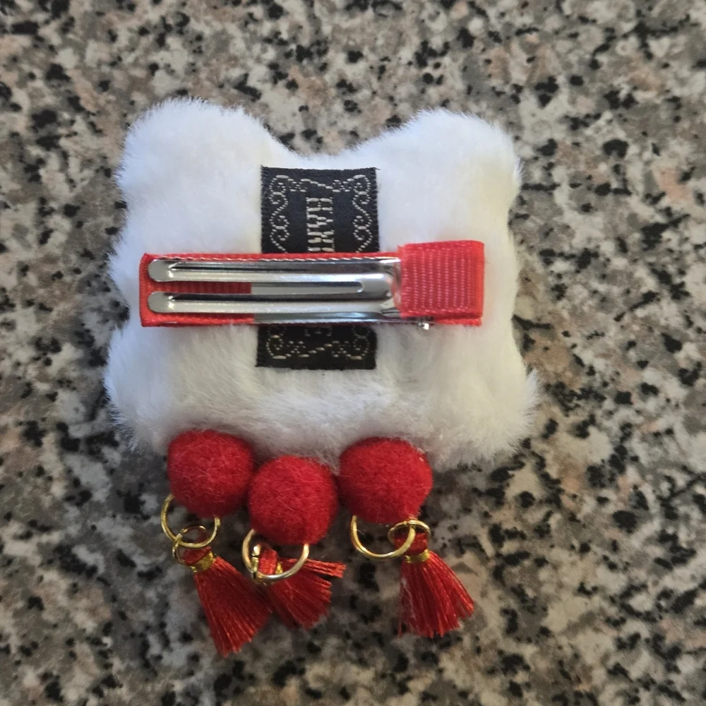 Red and White Embroidered Chinese Lion Hair Clip